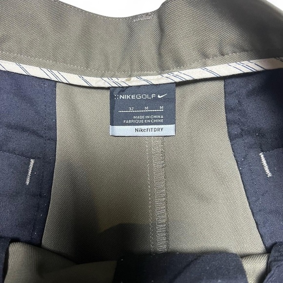 Khaki tan Nike golf shorts - Picture 3 of 5